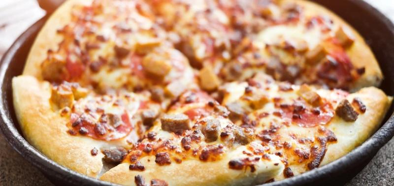 Szybka pizza na patelni