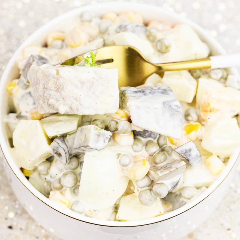 Odkryj sekret pysznej sałatki śledziowej: łatwy przepis krok po kroku dla każdego