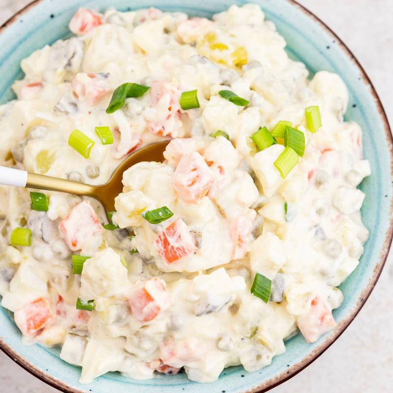 Kreatywna dekoracja sałatki