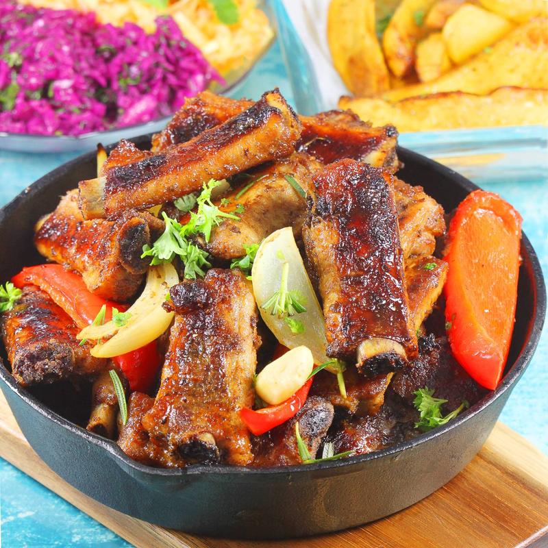 Sekret soczystych żeberków: jak długo piec w piekarniku, aby były miękkie?