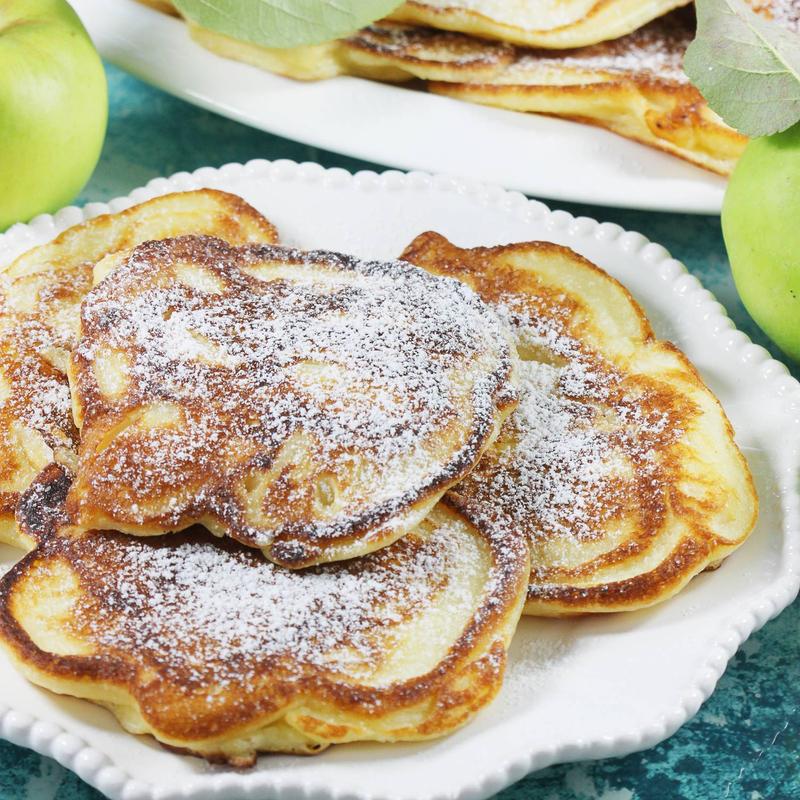 Sekrety idealnych placków z jabłkami – jaka mąka sprawdzi się najlepiej?