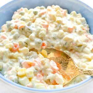 Odkryj sekrety smaku: jakie warzywa wybrać do idealnej sałatki jarzynowej?