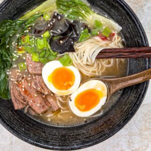 Pyszny ramen w domowym wydaniu – prosty przepis i wskazówki dla początkujących kucharzy