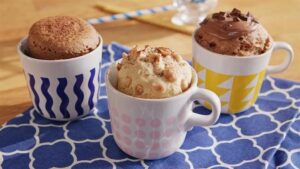 Szybkie babeczki w kubku – odkryj proste przepisy na pyszne wypieki w kilka minut!