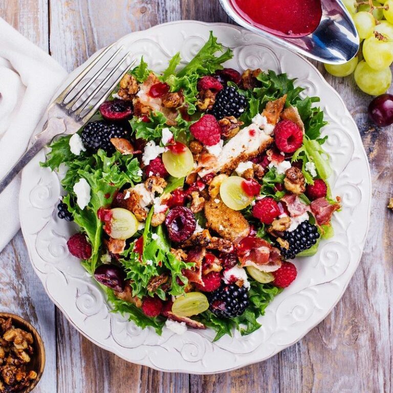 Wyjątkowe sałatki, które oczarują gości swoim niepowtarzalnym smakiem