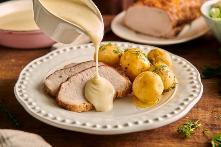 Zrób pyszny sos z niczego – idealny dodatek do mięsa w kilku prostych krokach!