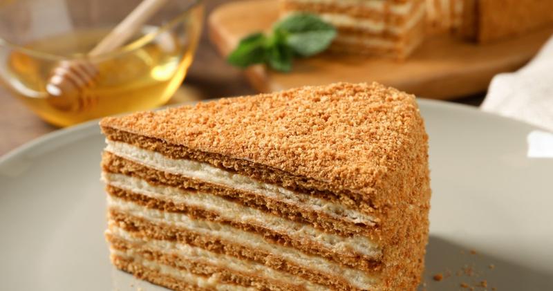 Miodownik czeski – odkryj sprawdzony przepis na wyjątkowe ciasto krok po kroku
