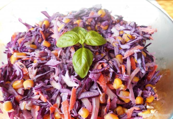 Przygotowanie sałatki